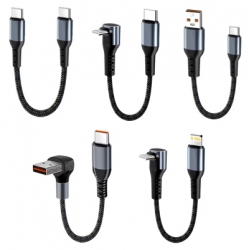 Korte kabel met een hoek ideaal voor het aansluiten van een powerbank