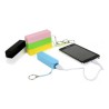 Telefoon, tablet of smartphone voorzien van noodstroom. Opladen met deze externe accu batterij op vakantie, onderweg of op reis